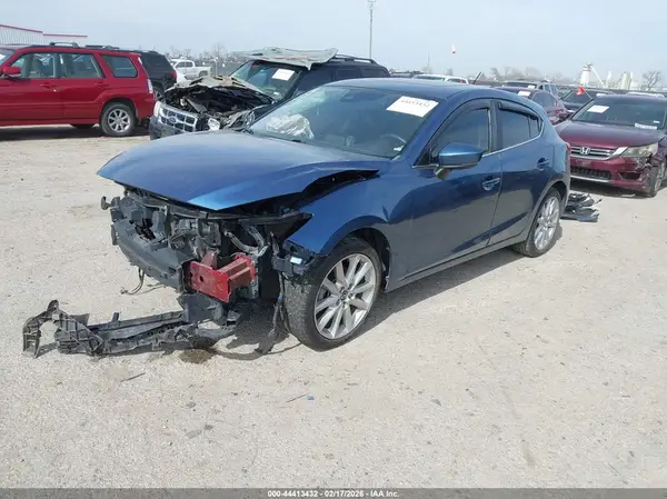 3MZBN1L31HM140957 2017 MAZDA 3 - Image 2