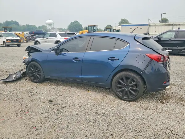 3MZBN1L31HM143566 2017 MAZDA 3 - Image 2