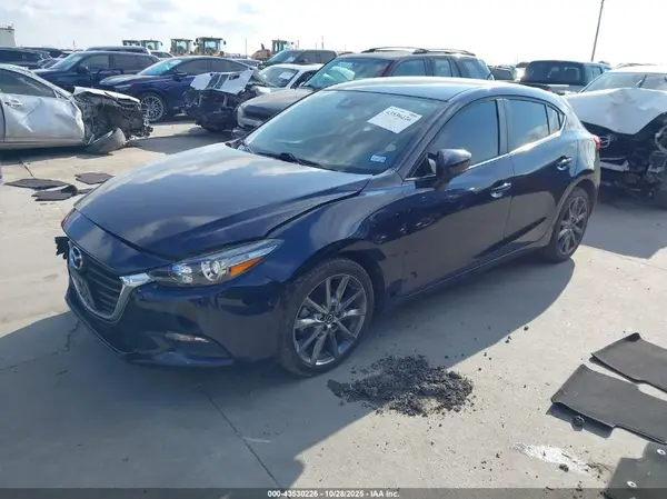 3MZBN1L31JM169252 2018 MAZDA 3 - Image 2