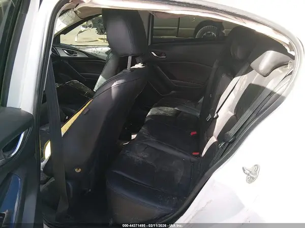 3MZBN1L31JM178100 2018 MAZDA 3 - Image 8