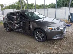 3MZBN1L31JM181613 2018 MAZDA 3