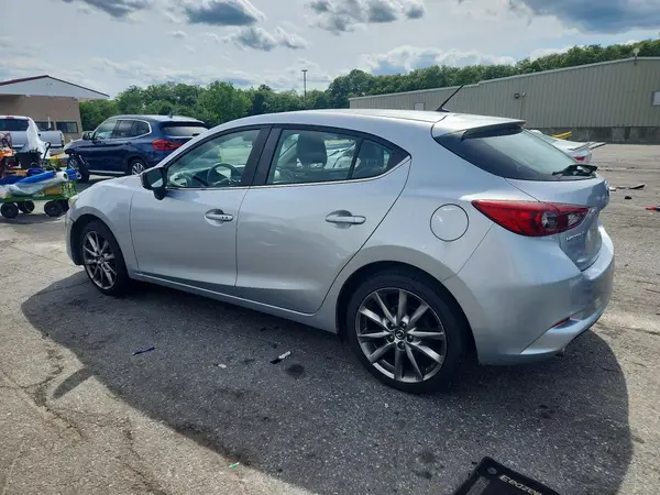 3MZBN1L31JM181711 2018 MAZDA 3 - Image 2