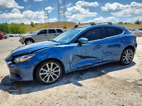 3MZBN1L31JM198217 2018 MAZDA 3 - Image 1