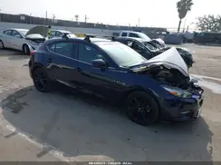 3MZBN1L31JM228817 2018 MAZDA 3