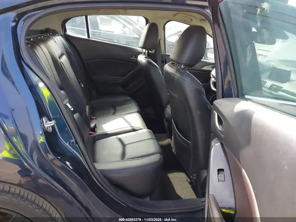 3MZBN1L31JM228817 2018 MAZDA 3 - Image 8
