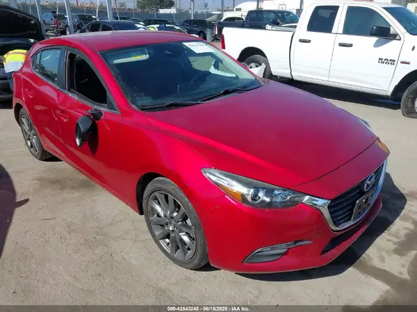 3MZBN1L31JM237047 2018 MAZDA 3 - Image 1