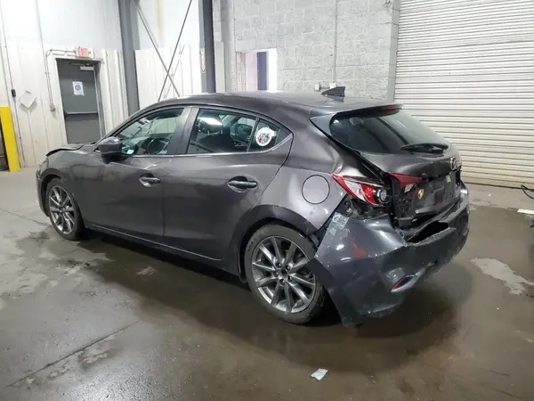 3MZBN1L31JM243348 2018 MAZDA 3 - Image 2