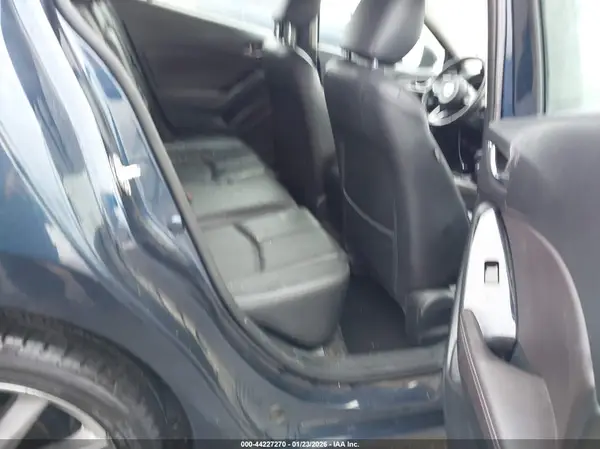 3MZBN1L31JM243544 2018 MAZDA 3 - Image 8