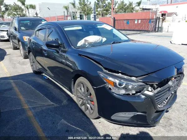 3MZBN1L31JM244144 2018 MAZDA 3 - Image 1