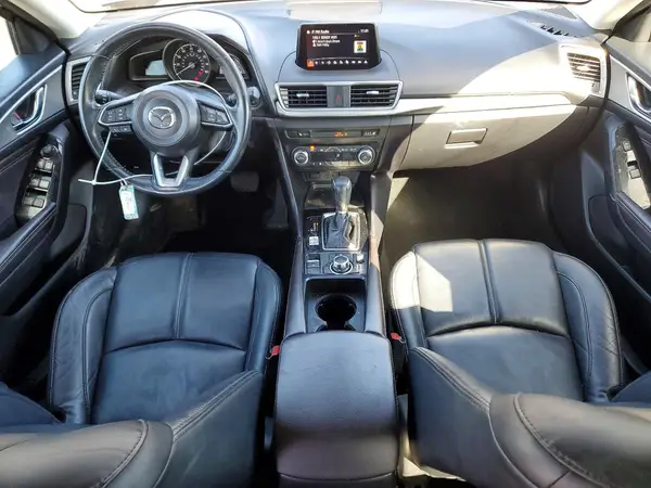 3MZBN1L31JM251031 2018 MAZDA 3 - Image 8
