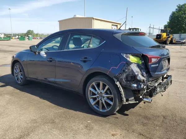 3MZBN1L31JM260361 2018 MAZDA 3 - Image 2
