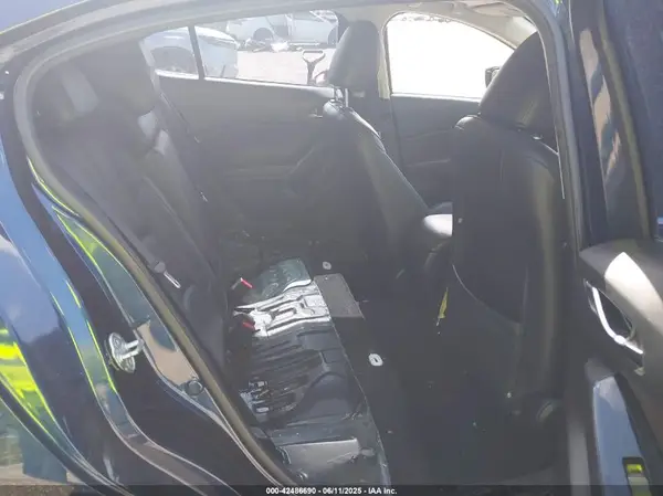 3MZBN1L31JM265365 2018 MAZDA 3 - Image 8