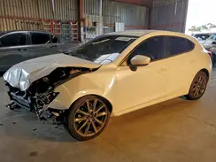 3MZBN1L31JM270985 2018 MAZDA 3