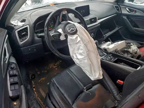 3MZBN1L32JM163153 2018 MAZDA 3 - Image 8