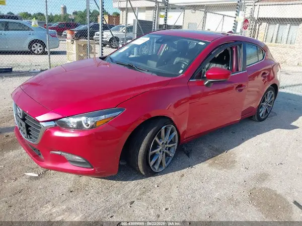 3MZBN1L32JM177926 2018 MAZDA 3 - Image 2