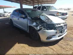 3MZBN1L32JM181555 2018 MAZDA 3