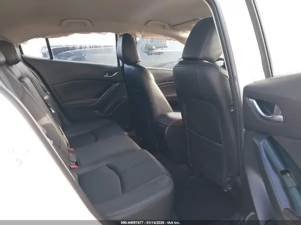 3MZBN1L32JM187338 2018 MAZDA 3 - Image 8
