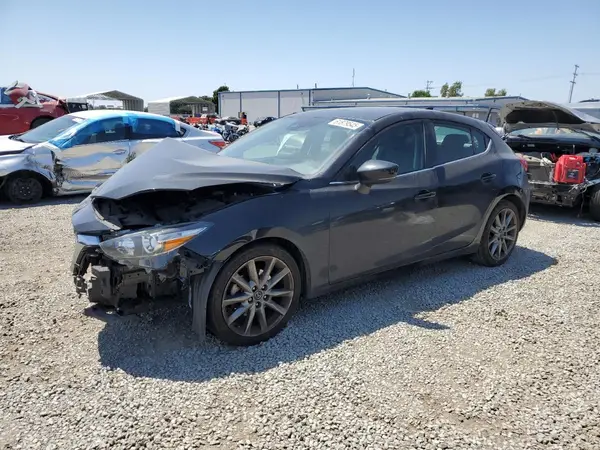 3MZBN1L32JM188828 2018 MAZDA 3 - Image 1