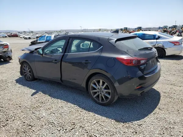 3MZBN1L32JM188828 2018 MAZDA 3 - Image 2