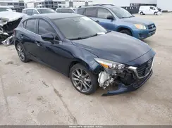 3MZBN1L32JM198825 2018 MAZDA 3