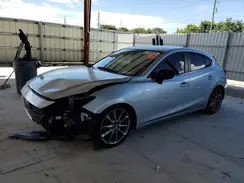3MZBN1L32JM201982 2018 MAZDA 3