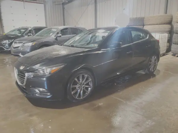 3MZBN1L32JM223268 2018 MAZDA 3 - Image 1