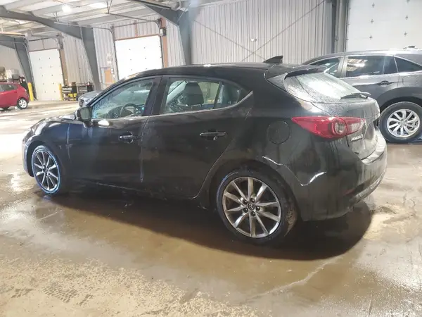 3MZBN1L32JM223268 2018 MAZDA 3 - Image 2