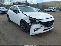 3MZBN1L32JM239454 2018 MAZDA 3