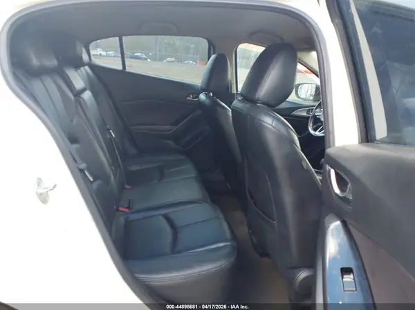 3MZBN1L32JM239454 2018 MAZDA 3 - Image 8