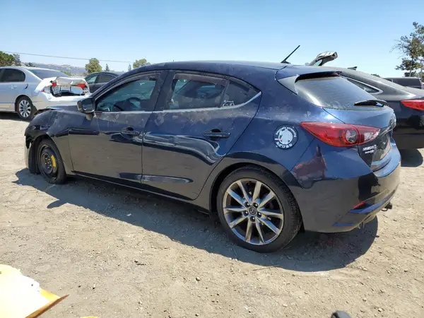 3MZBN1L32JM253869 2018 MAZDA 3 - Image 2