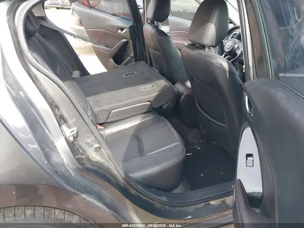 3MZBN1L32JM256352 2018 MAZDA 3 - Image 8