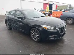 3MZBN1L32JM257727 2018 MAZDA 3