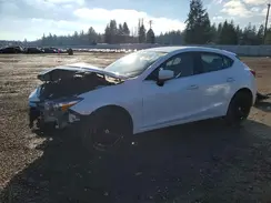 3MZBN1L32JM261339 2018 MAZDA 3