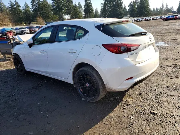 3MZBN1L32JM261339 2018 MAZDA 3 - Image 2