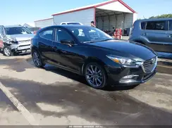 3MZBN1L32JM262457 2018 MAZDA 3