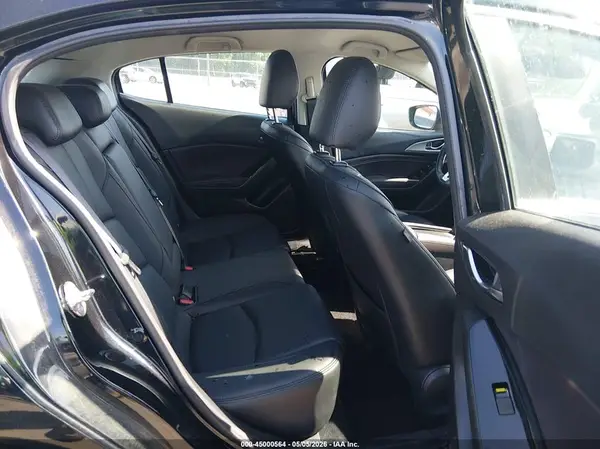 3MZBN1L32JM262457 2018 MAZDA 3 - Image 8