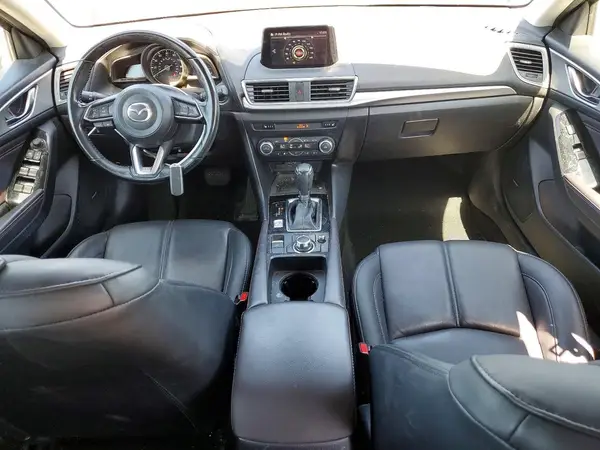 3MZBN1L32JM265164 2018 MAZDA 3 - Image 8