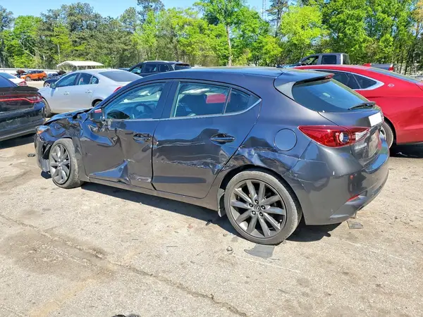3MZBN1L32JM266590 2018 MAZDA 3 - Image 2