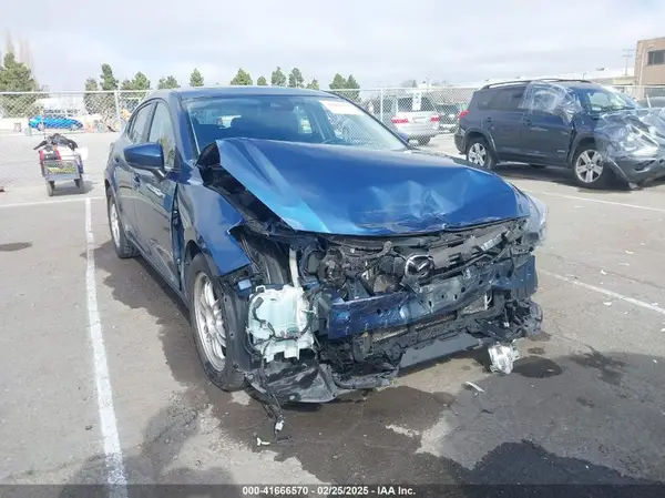 3MZBN1L32JM274060 2018 MAZDA 3 - Image 1