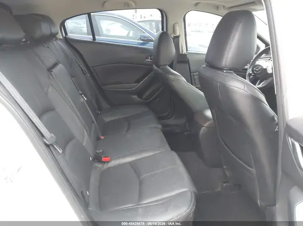 3MZBN1L32JM274673 2018 MAZDA 3 - Image 8