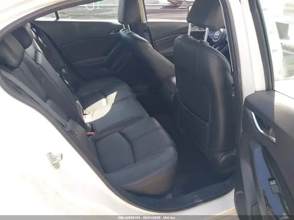 3MZBN1L33JM160813 2018 MAZDA 3 - Image 8