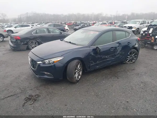 3MZBN1L33JM163484 2018 MAZDA 3 - Image 2
