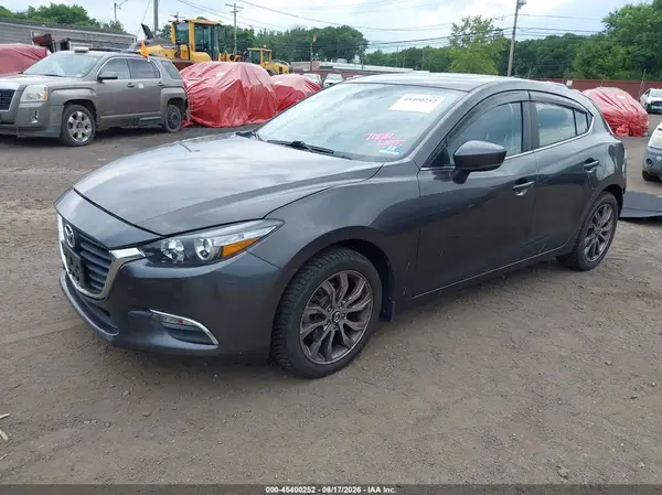 3MZBN1L33JM172461 2018 MAZDA 3 - Image 2