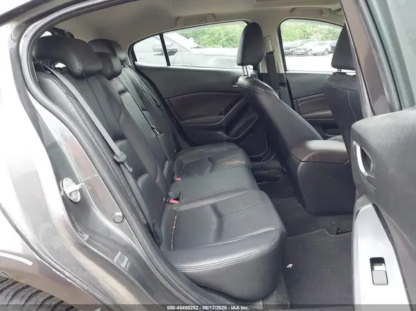 3MZBN1L33JM172461 2018 MAZDA 3 - Image 8