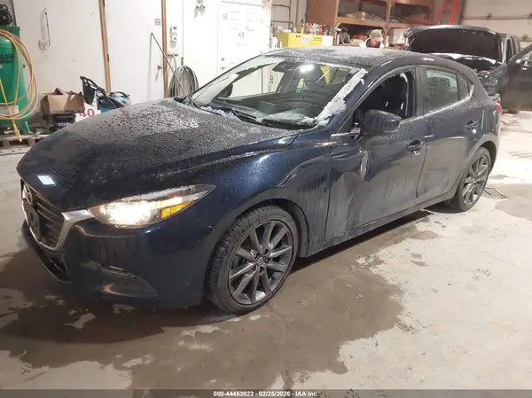 3MZBN1L33JM184223 2018 MAZDA 3 - Image 2