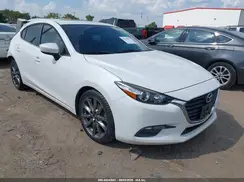 3MZBN1L33JM190894 2018 MAZDA 3
