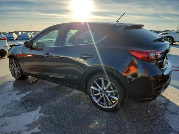 3MZBN1L33JM190992 2018 MAZDA 3 - Image 2