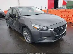 3MZBN1L33JM204700 2018 MAZDA 3