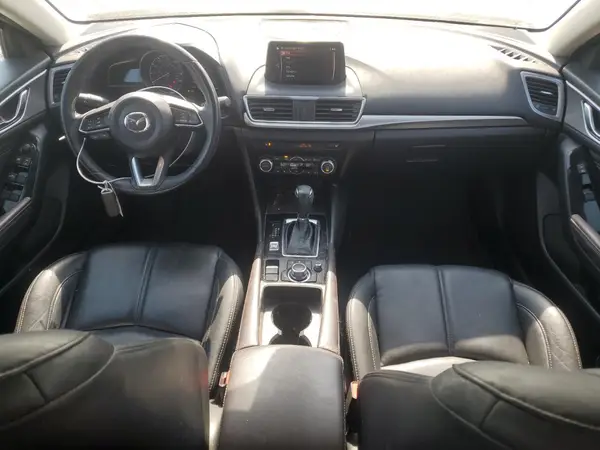 3MZBN1L33JM205247 2018 MAZDA 3 - Image 8