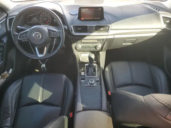 3MZBN1L33JM206740 2018 MAZDA 3 - Image 8